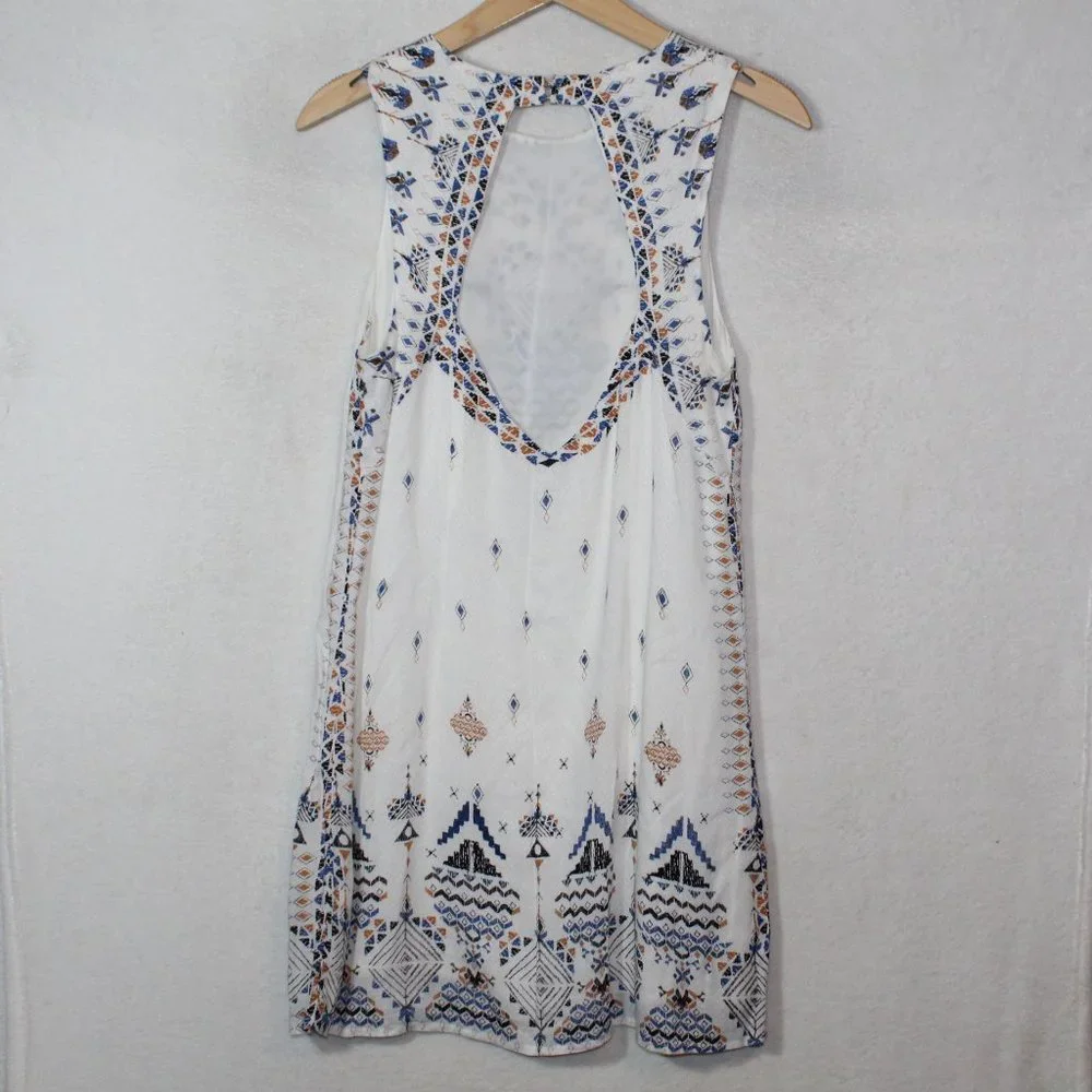 Ecote womens dress size M white printed cutout back mini shift sleeveless casual - Picture 8 of 11